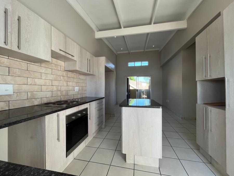 2 Bedroom Property for Sale in Waterval East North West